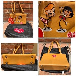 NWOT Vintage 90s  "I Love Lucy" purse featuring an embroidered of Lucy and Dezi